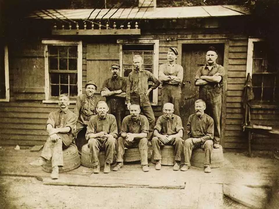 家族传承|富可过三代:杜邦家族的传承之道