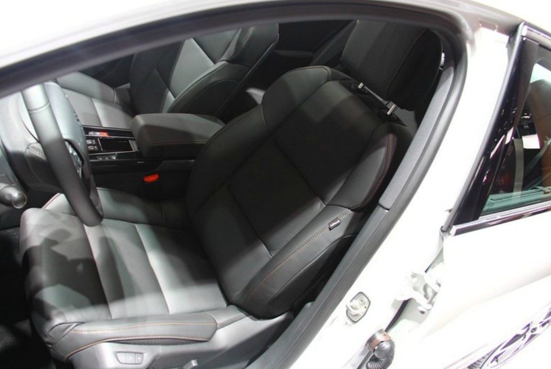 适合年轻人开的标致508,不仅时尚,而且还有动力