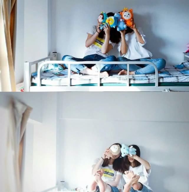 最近"宿舍毕业照"火了,这是在练功吗?网友:狗子,约一波吧!