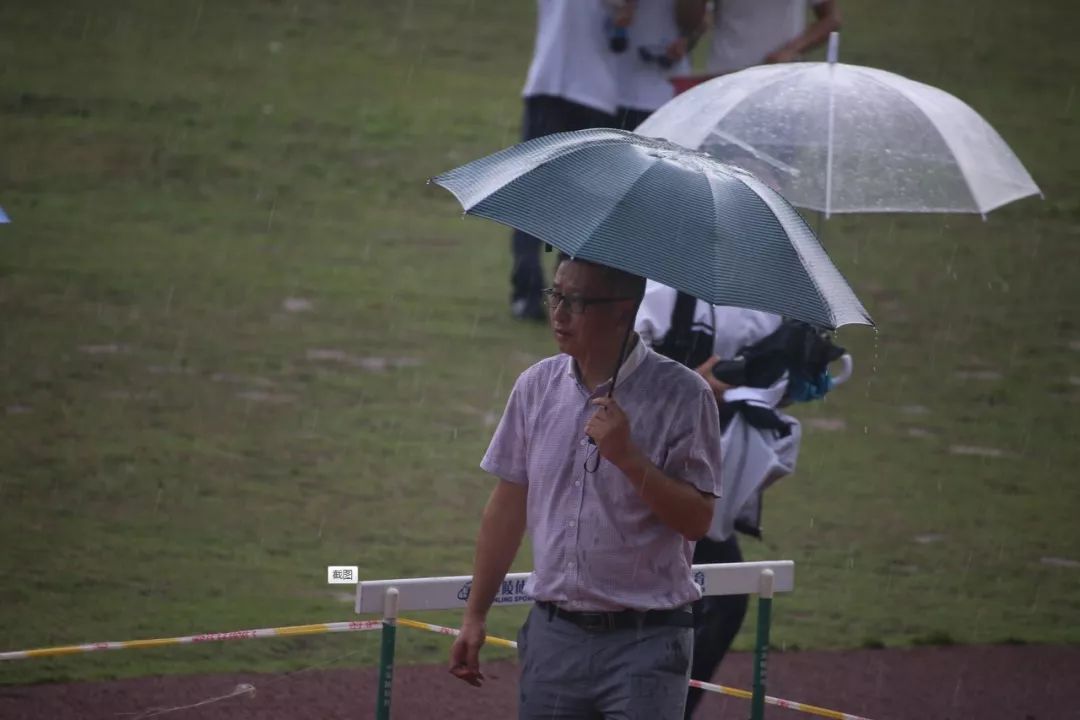 阳光体育 彰显二中风采丨龙泉二中第43届田径运动会隆重召开