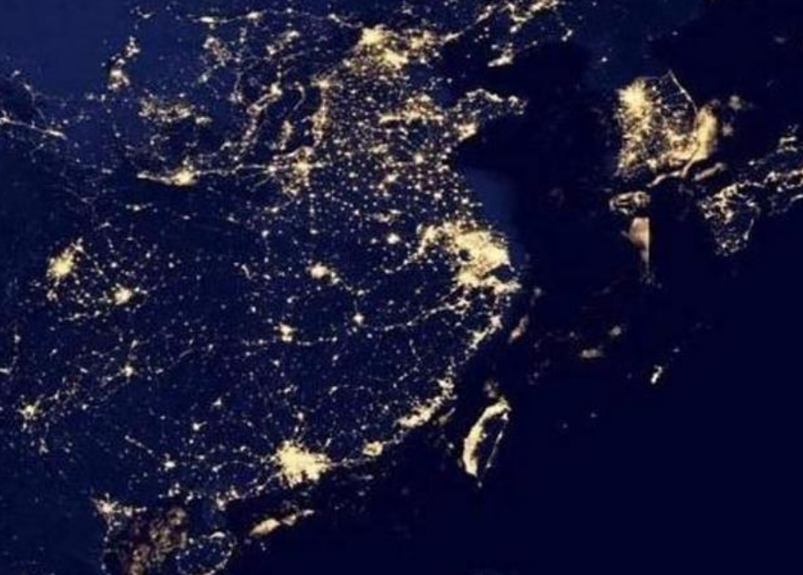 从卫星上看中日韩夜景,中国与日韩的差距原来这么大!