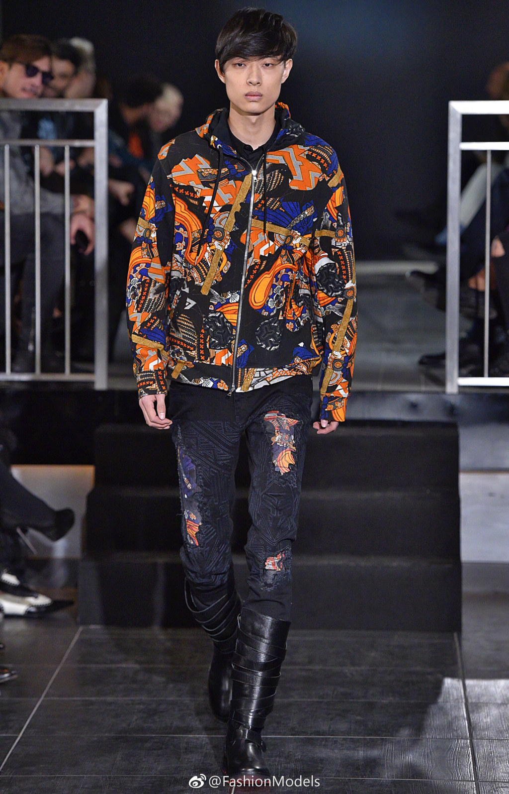 木子洋16年走秀现场曝光 气场两米八的supermodel