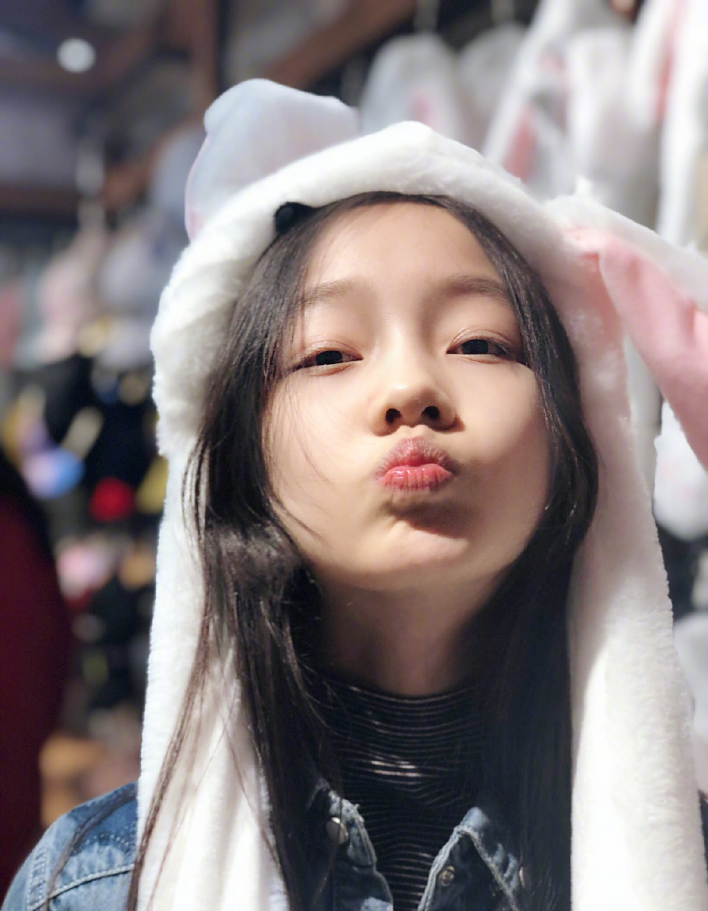 可爱与气质并存!纪姿含美照分享,文文真是越来越有气质了!