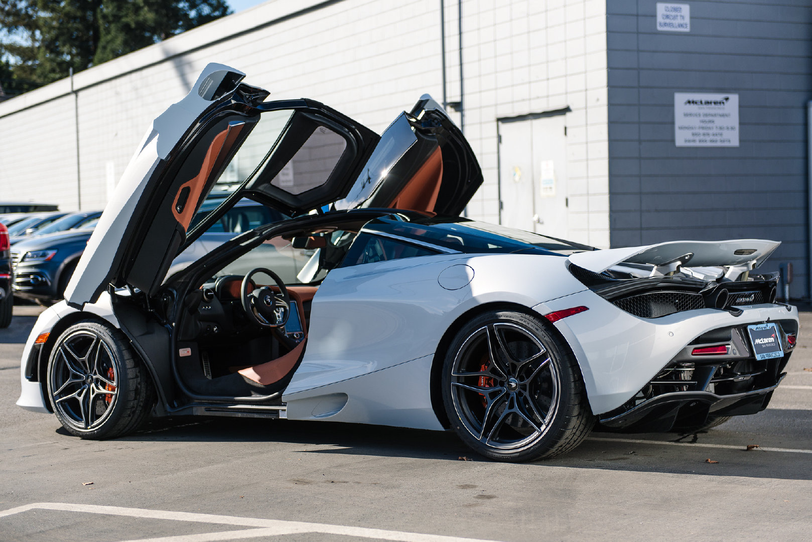 迈凯伦720s,国外售价在80万美刀左右