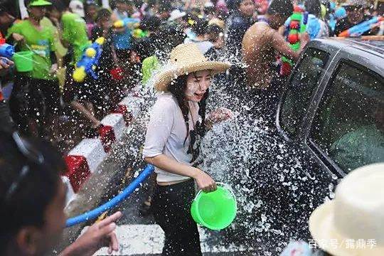 洒洒水啦是什么意思 baijiahao.baidu.com