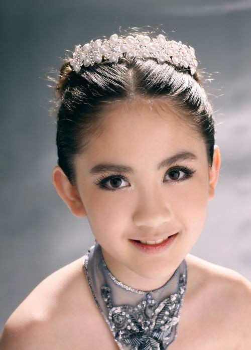 美丽的七国混血儿米蒂,以一曲《外婆家》让广大中国歌迷认识了她