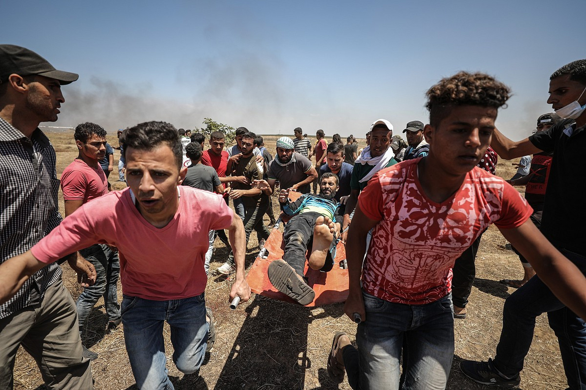 以色列大量民众也是反对战争,要求总理下台  巴勒斯坦卫生部22日表示,