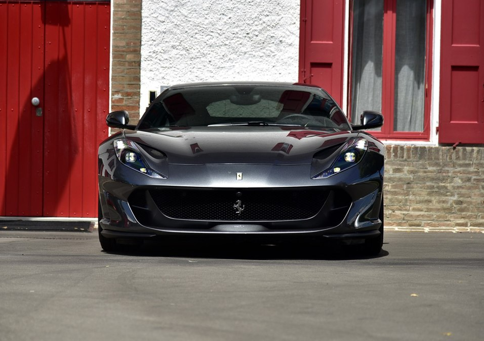 812 superfast,颜值极靠前,非常实用