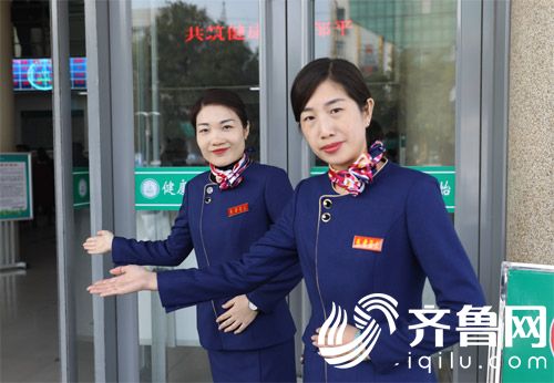 邹平市人民医院:导医服务,新服装,新形象