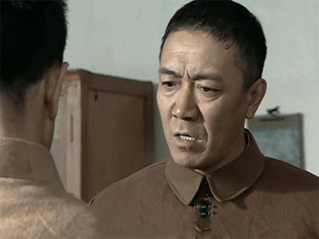 《亮剑》:段鹏犯作风错误的时候,李云龙是如何将他保
