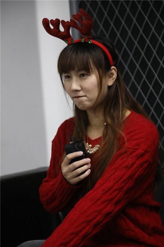 小苍真实照片曝光,狼人杀godlie席卷归来,电竞女神现场露真容