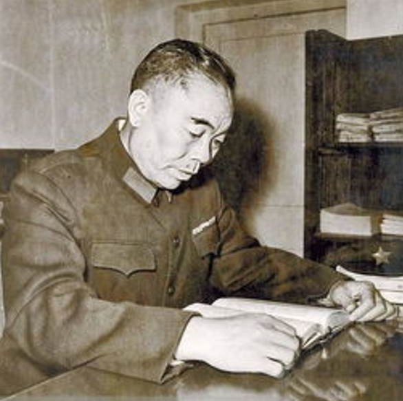 起义将军曾泽生在抗美援朝成王牌军长,攻占汉城!有一终生遗憾!