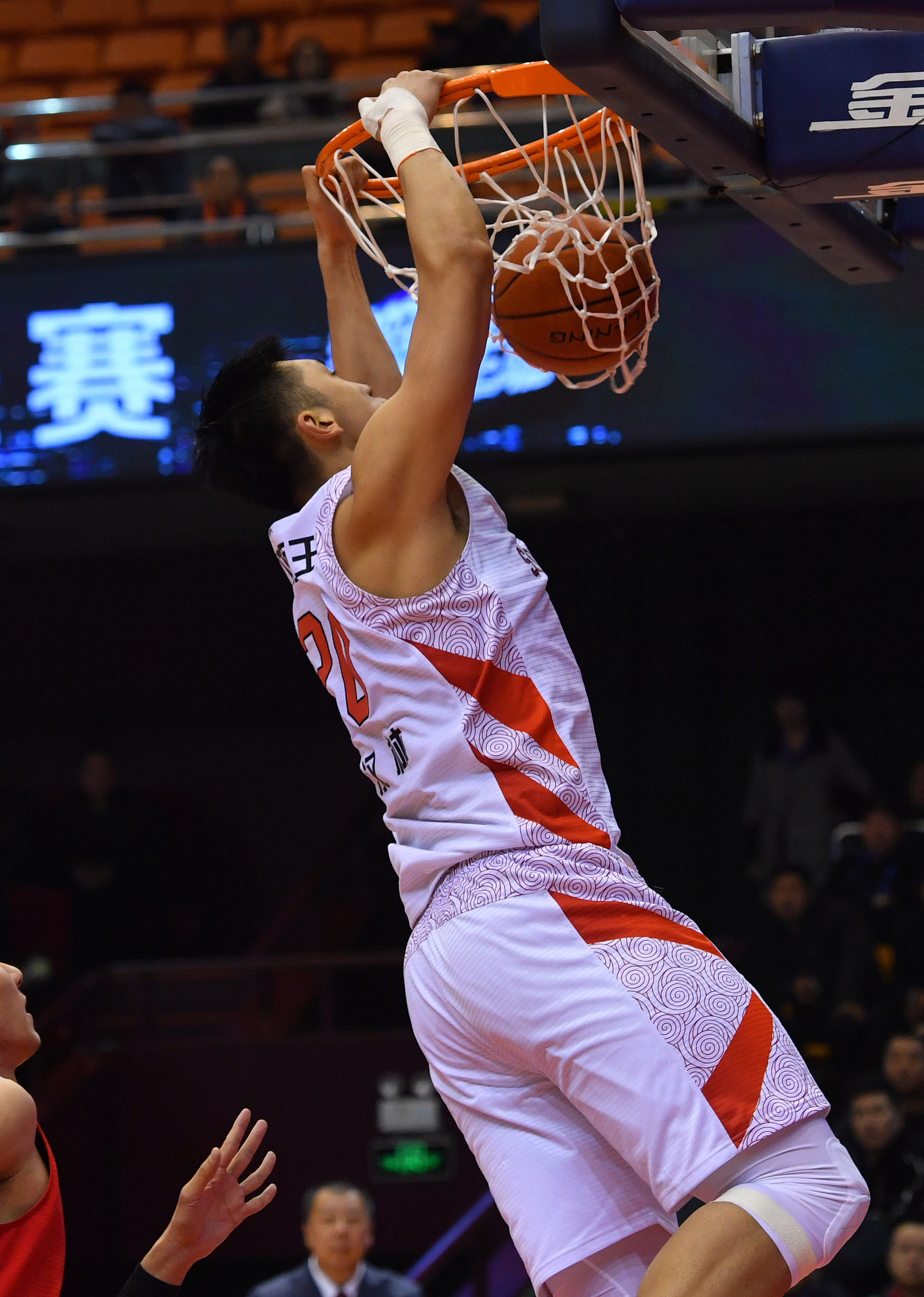 篮球——cba:山东西王队胜八一南昌队