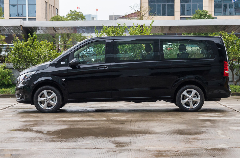 给大家带来一款福建奔驰威霆的解析