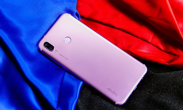 最便宜麒麟970手机诞生,仅1499元,网友:你确定是华为?