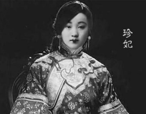 "珍妃井"的井口那么小,慈禧是如何把珍妃塞进去的?答案很简单