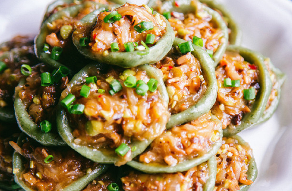 做灯盏粿时,把这步做到位了,比食摊上卖的还好吃