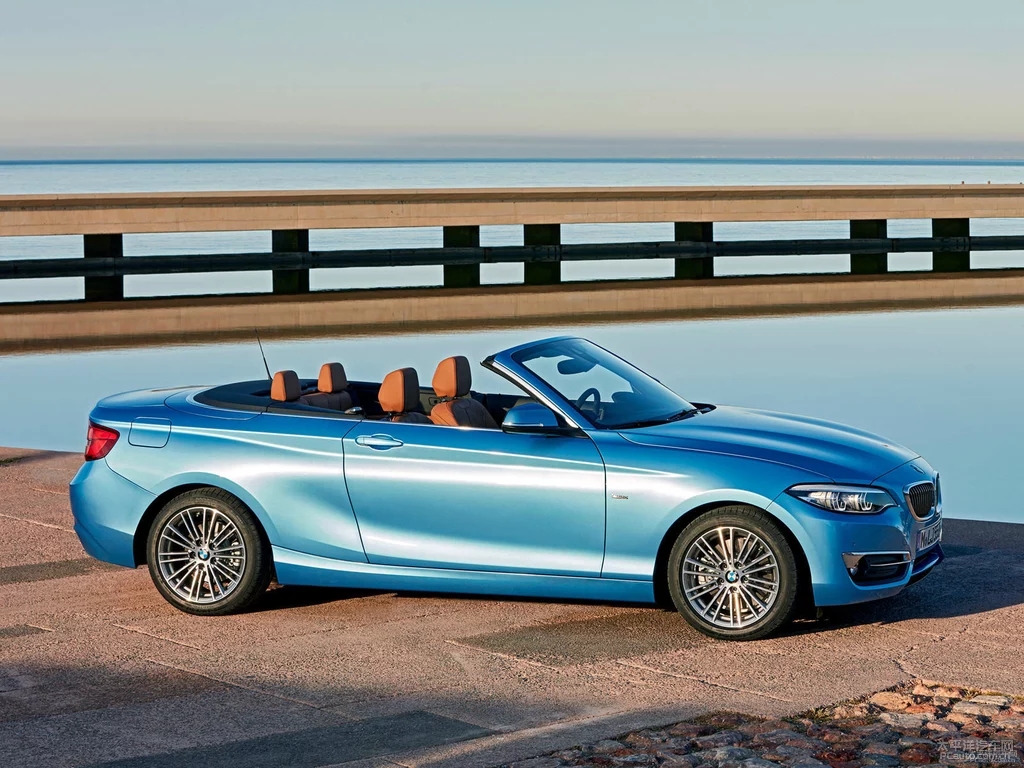 年轻人以玩乐为名,宝马2系2017款 230i 敞篷版