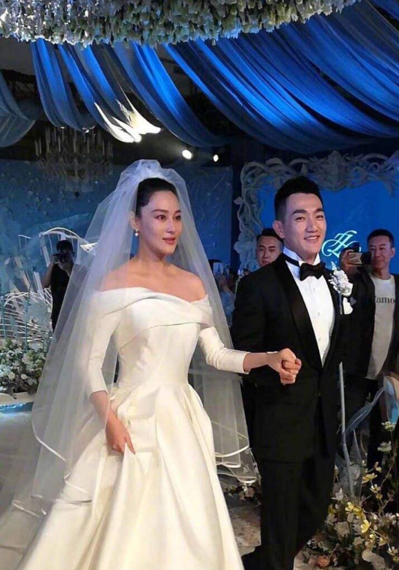 张馨予伴娘曝光婚礼红包金额"炫富",看完内容后哭笑不得!