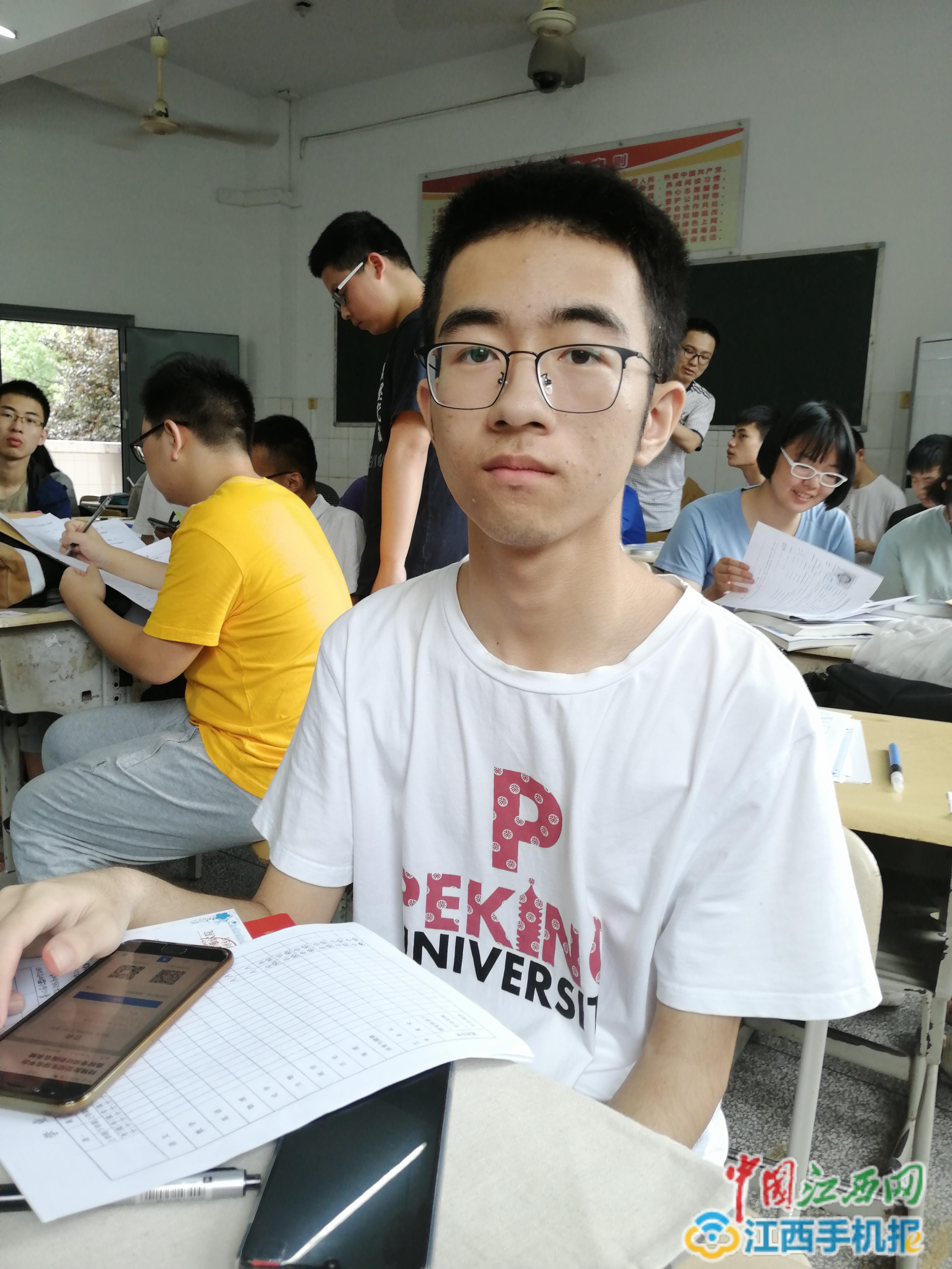 专访江西高考理科最高分高云浩:父母提倡努力不给压力