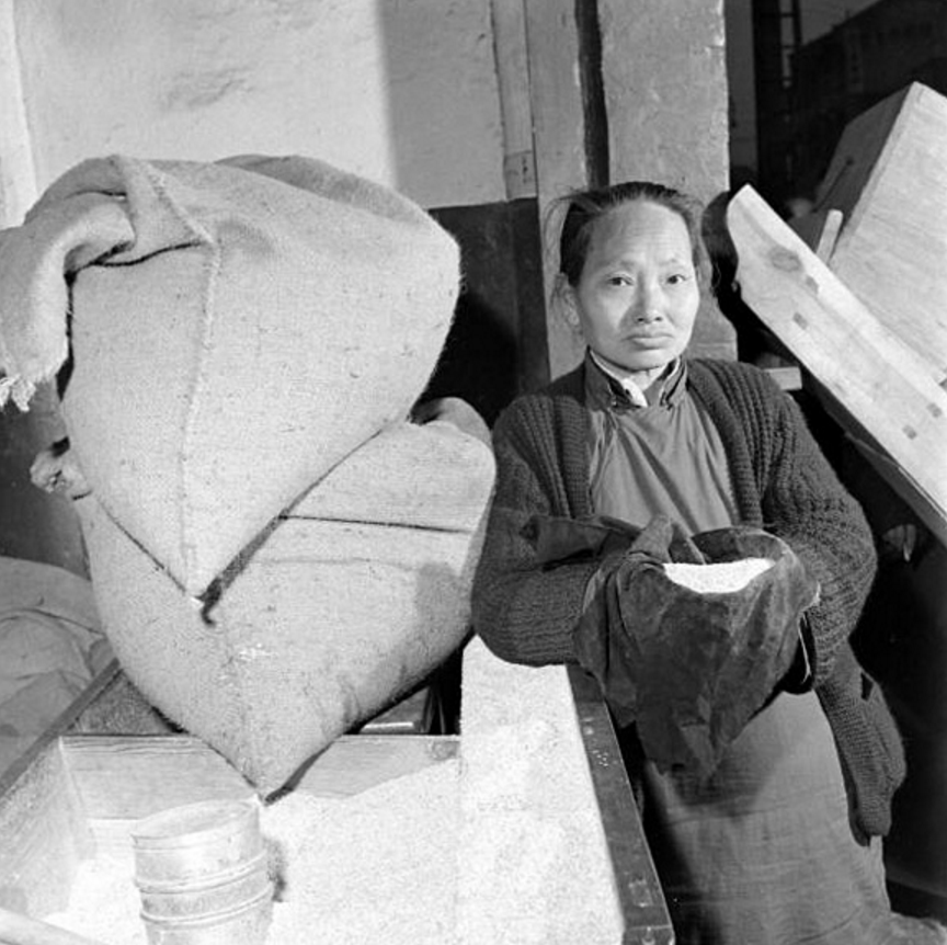 罕见民国老照片:美国摄影师上海拍摄,人人都是亿万富翁的时代!