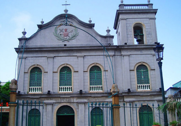 除了三门峡古秦赵会盟台,澳门特别行政区望德圣母堂,历史很悠久的旅游