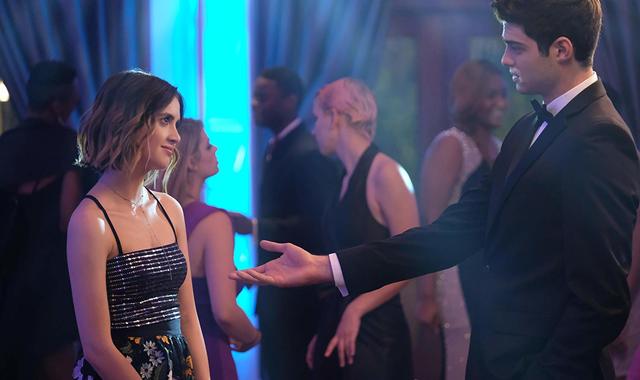 netflix《完美约会对象》4 月上线,是部青少年喜剧电影