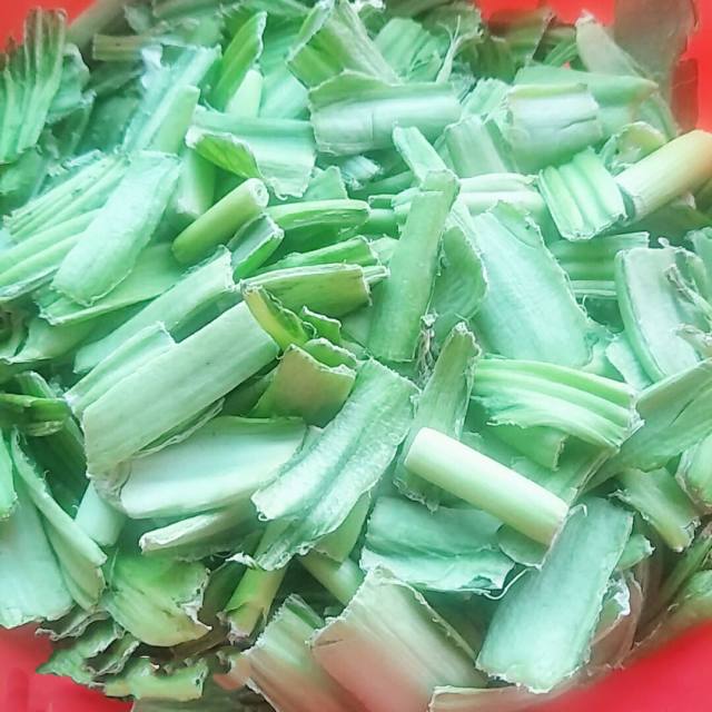 自制腌芥菜梗,爽脆开胃,用来佐粥,炒菜味道都很棒