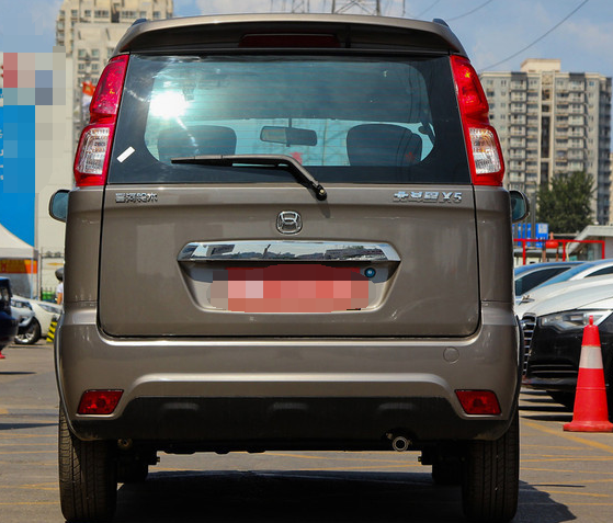 昌河铃木-北斗星x5,硬汉气息十足,档次感成亮点