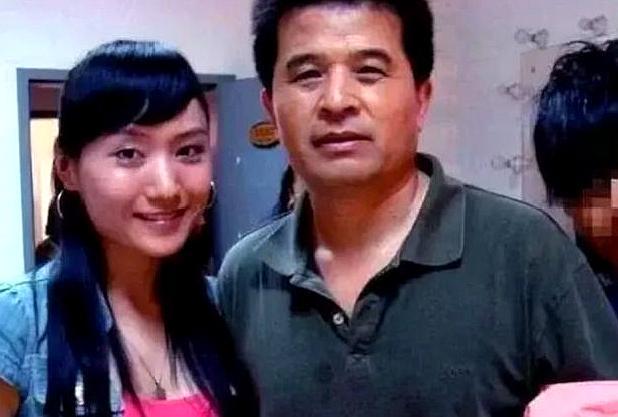 毕福剑倒下时,王二妮和朱之文没有出现,但他拿出了20万!