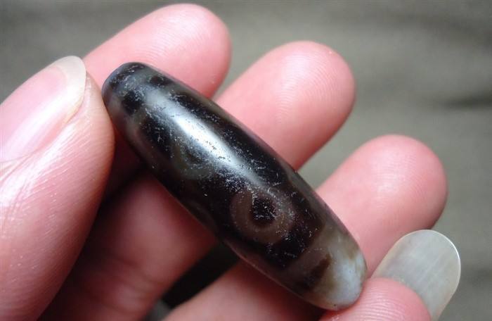 不要以为天珠很神秘,只需简单4步,你也能买到真品天珠!