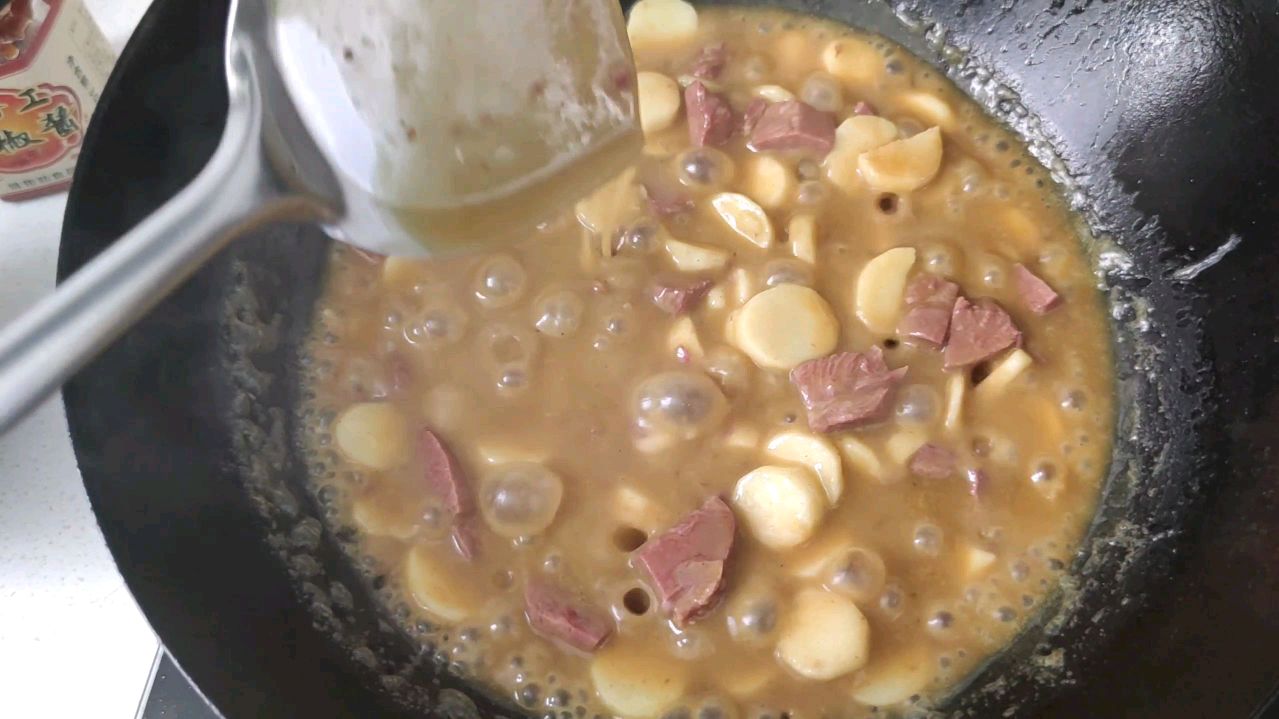 周末在家自制咖喱山药炖牛肉 精选上等淮山药比土豆好吃太多了