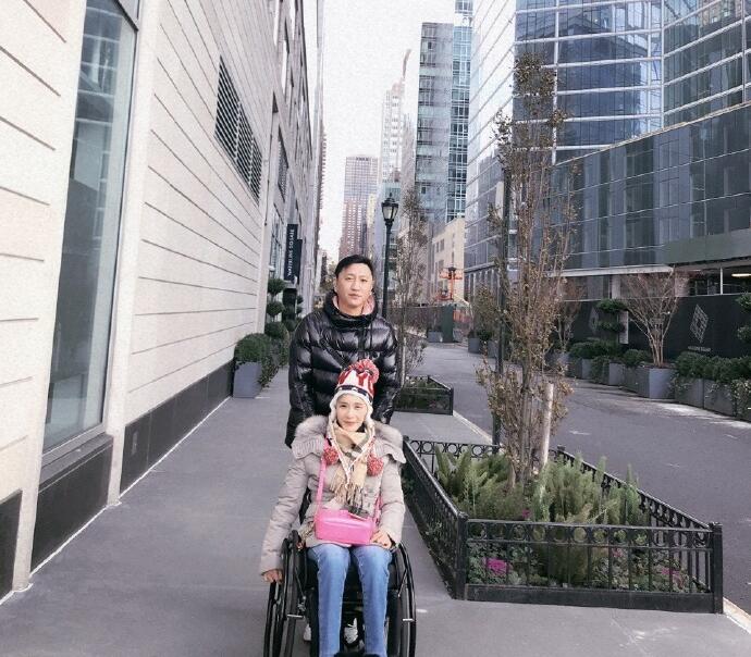好丈夫!桑兰美国之行检查结果大好,黄健贴心为妻子订做电动轮椅