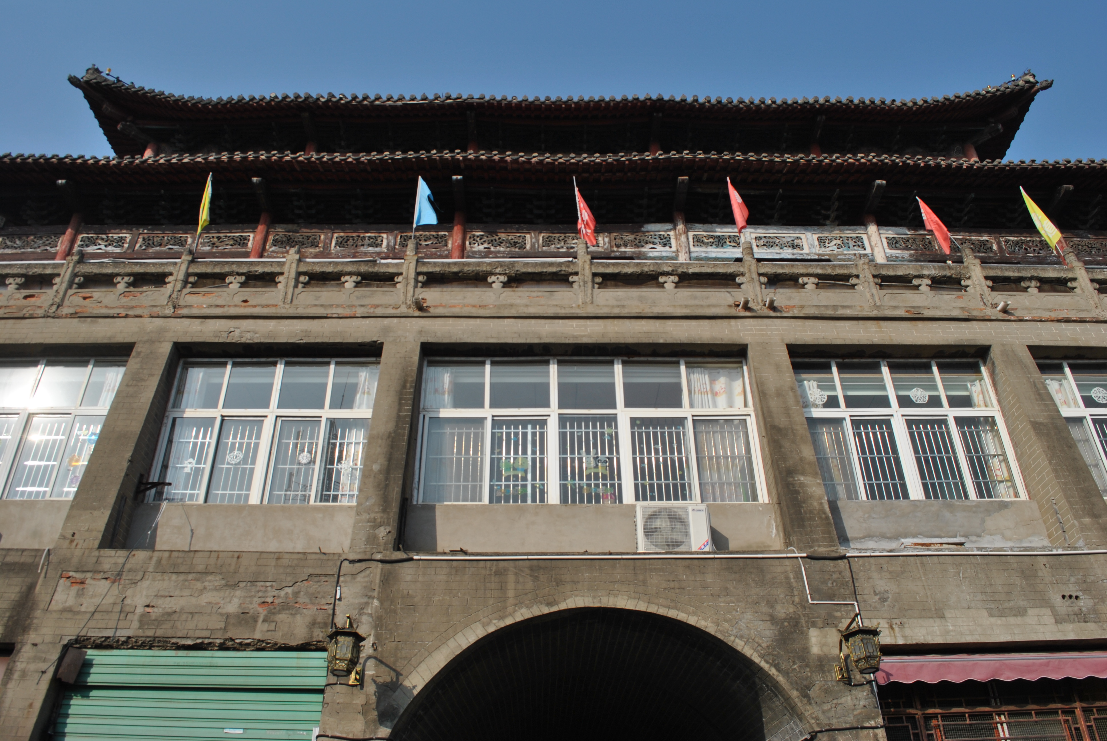 亳州城门楼美食汇