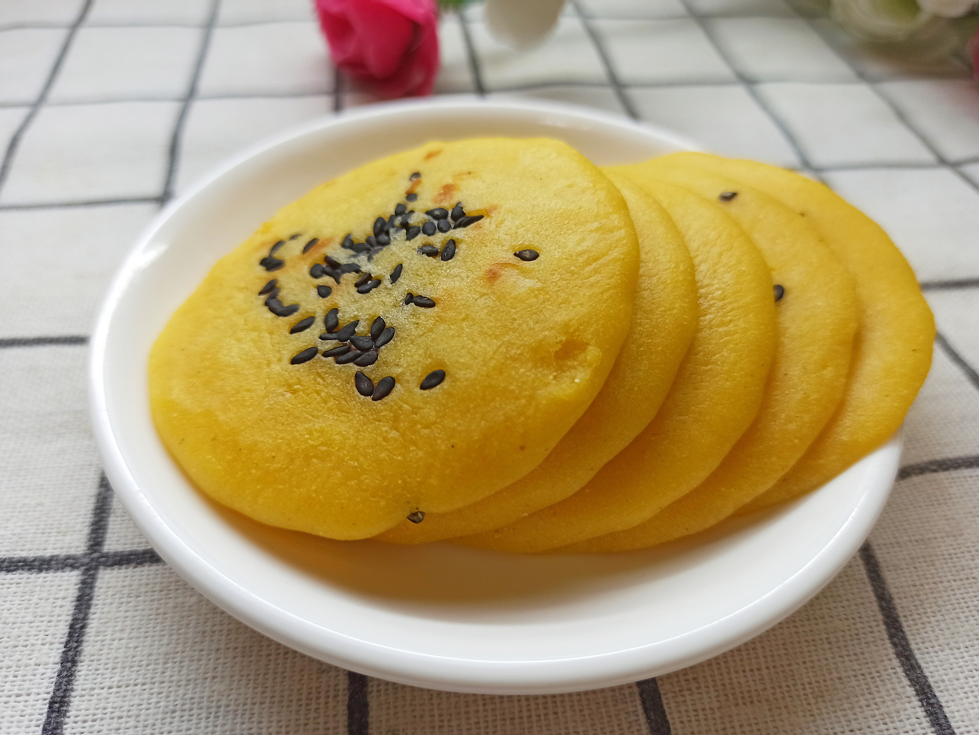 奶香玉米饼的家常做法,不发面不揉面,孩子爱吃,营养美味又解馋