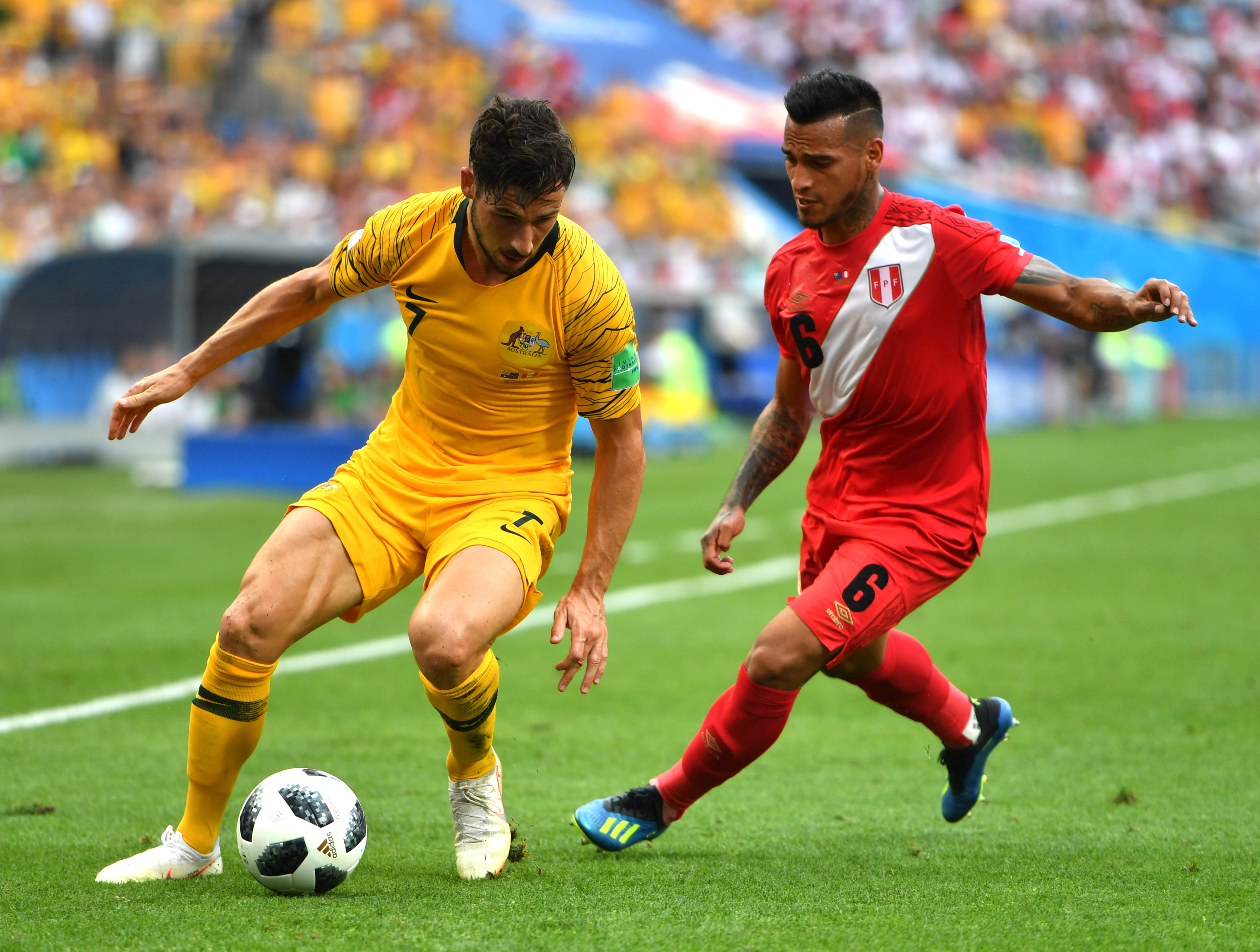 足球——c组:澳大利亚队对阵秘鲁队(17)