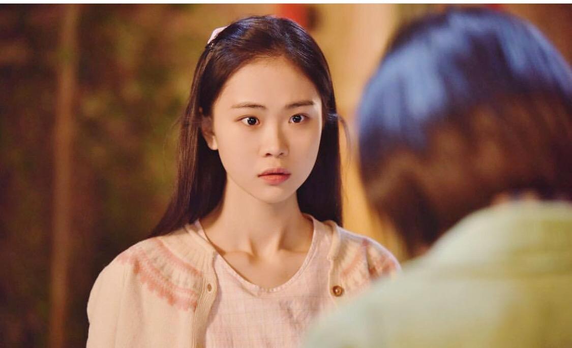 "徐紫茵亮相作品首映发布会 "告白"于谦上演毕业汇报"