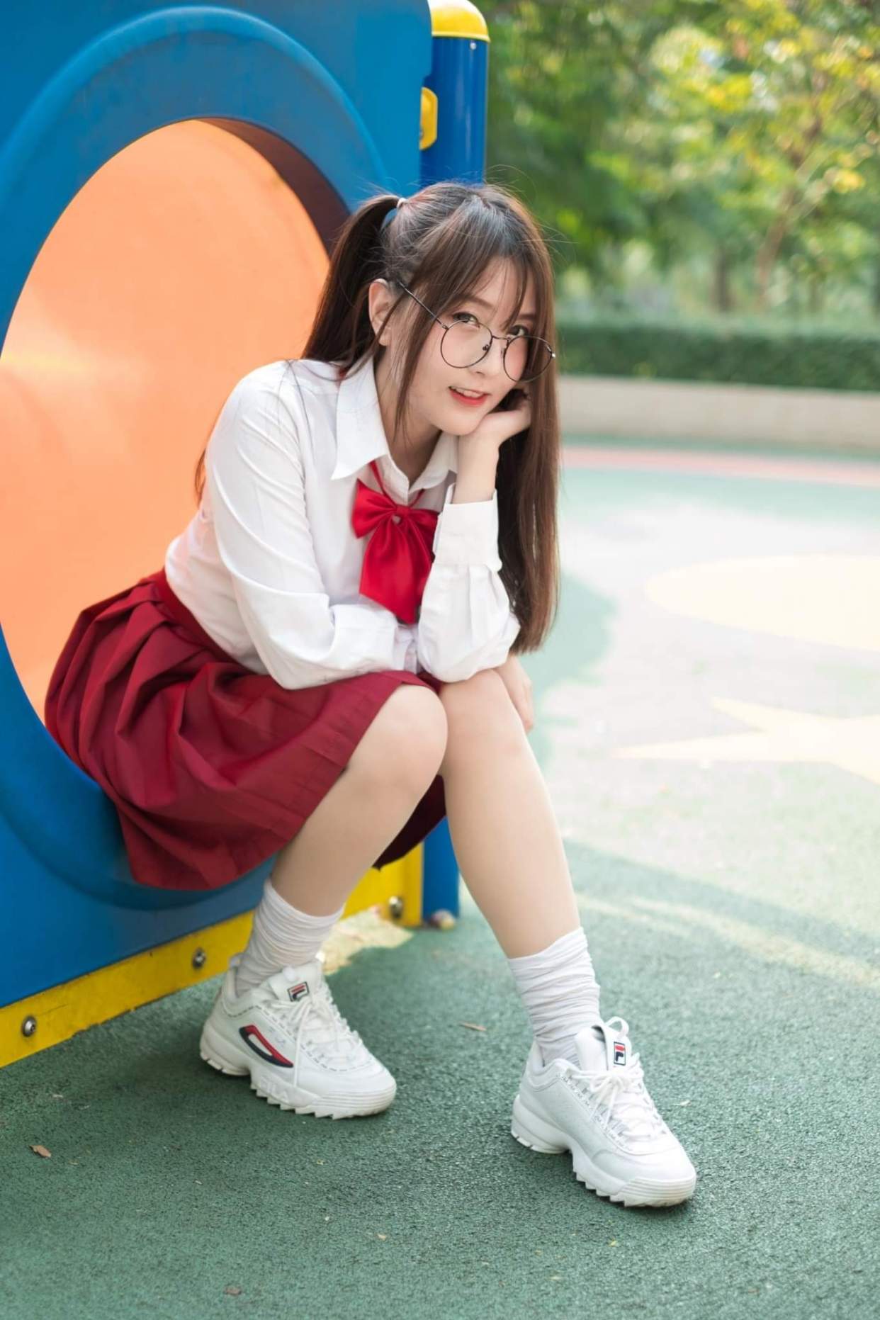 25岁大学都毕业了的老阿姨,非要穿初中妹妹校服装可爱