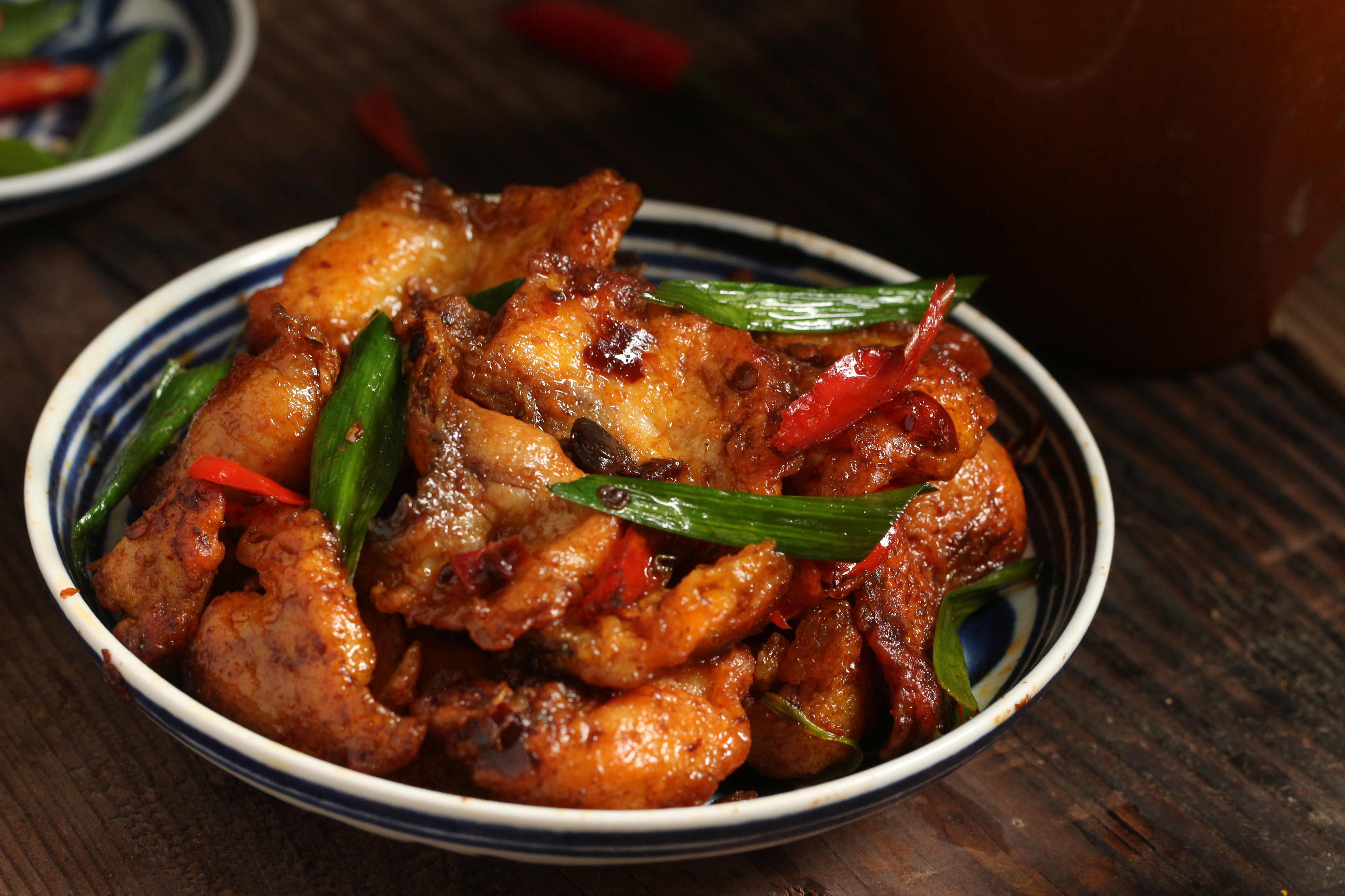 萝卜丝烧带鱼,也是一种红烧带鱼的方法.