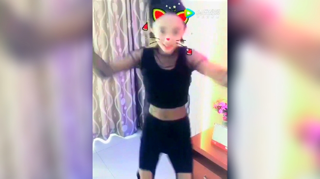 美女疯狂火辣社会摇,太有感觉了