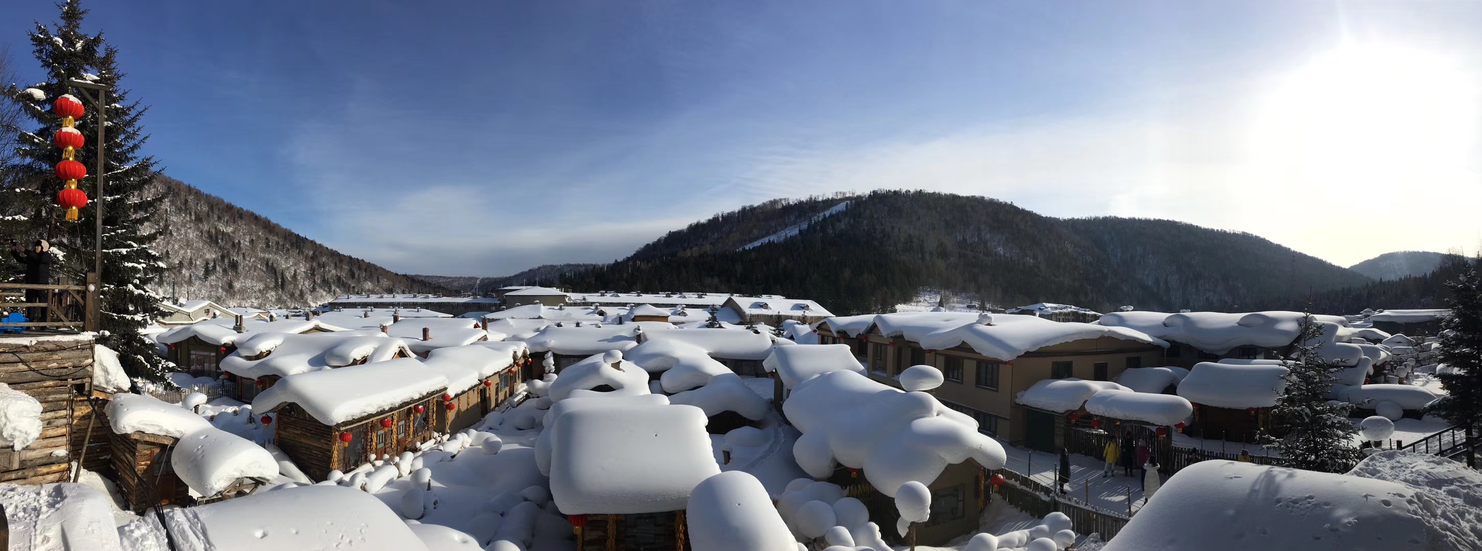 冬日雪乡,白雪皑皑,银装素裹,美伦美奂,犹如童话一般纯洁 转载自百家