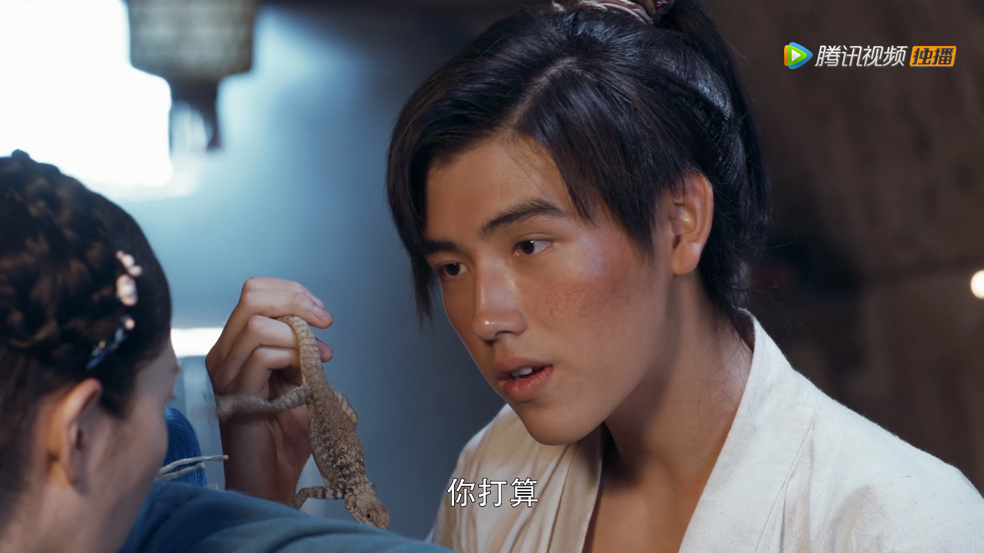 《将夜》陈飞宇又尬又硬,歪嘴表演令人堪忧,网友:巨星不背锅!