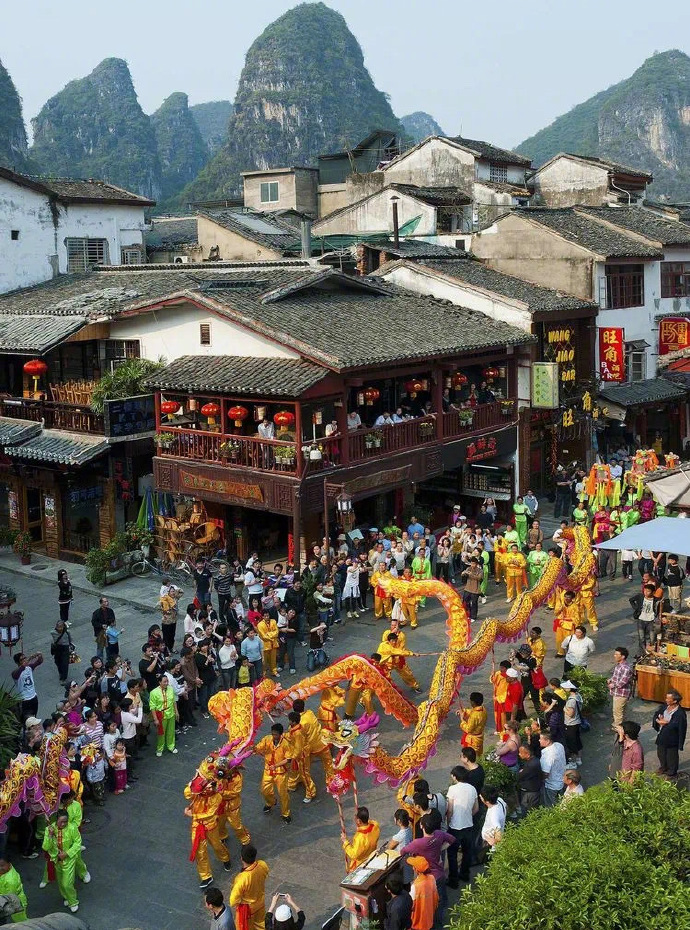 阳朔,一幅浓郁而又色彩斑斓的民俗风情图画,等你欣赏!