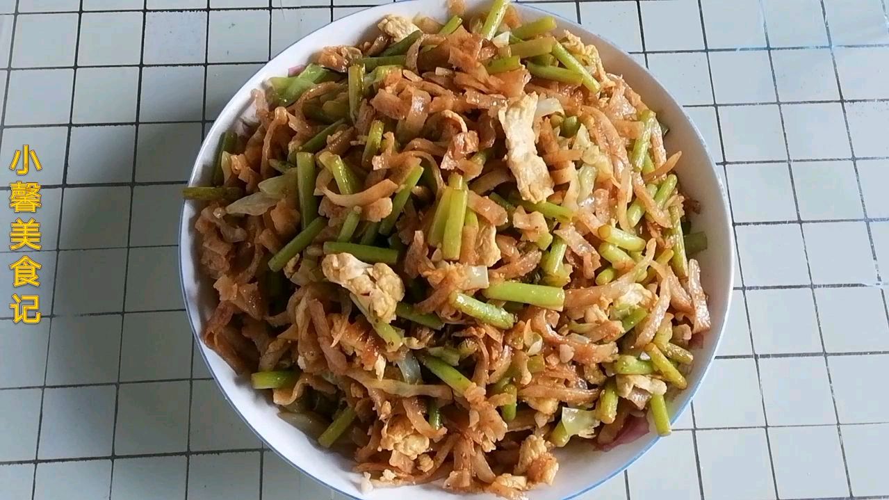 焖饼的家常做法,口感劲道香软,北方人的最爱