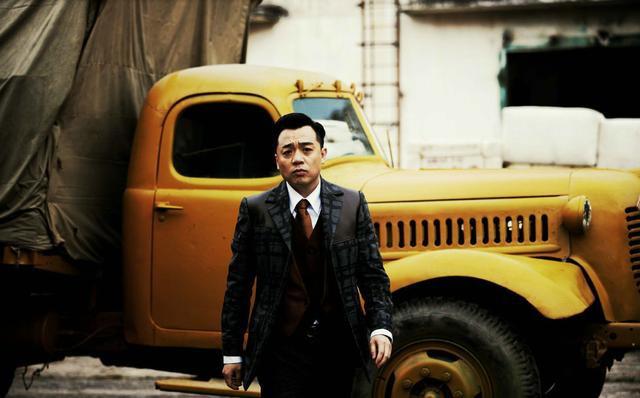 《惊蛰》捧红董可飞,周璞,也扒出了他们"折腾四人组",很难得