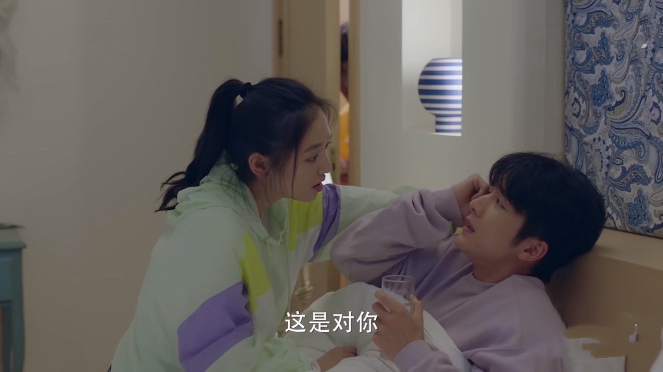 冰糖炖雪梨:吃瓜现场,黎语冰棠雪烟花吻被爸妈撞破,场面失控