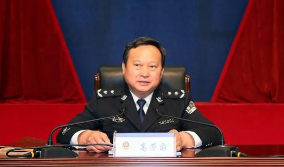 高荣国同志为市级公安机关民警讲授专题党课