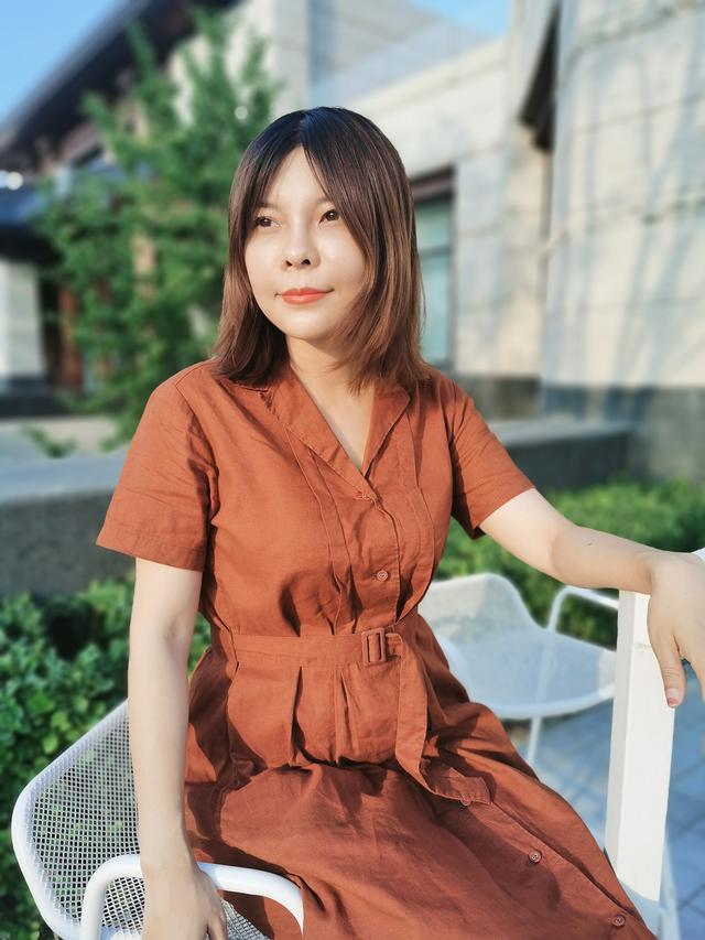 华为mate 30 pro实拍人像,虚化效果自然,不需要带单反了