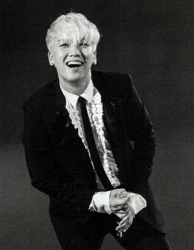 李胜利事件再反转,这次竟称自己是受害者,还曾劝说过郑俊英