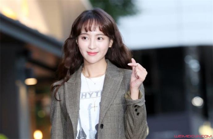 郑惠成金在中牵手又是怎么一回事呢?郑惠成和金在中承认交往了吗